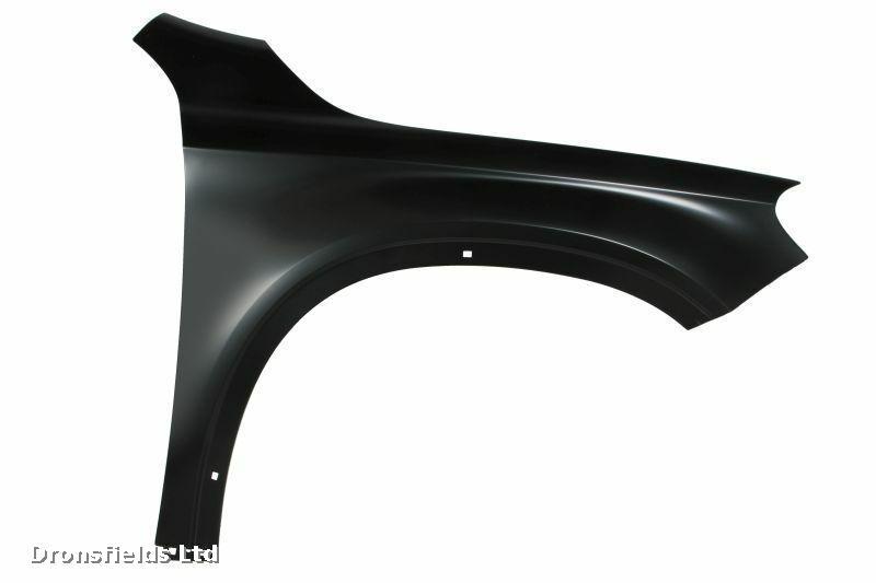 View Auto part R Wing Mercedes Gla Class 2015