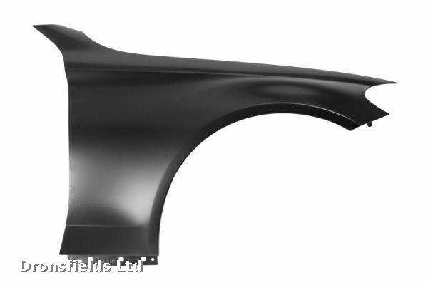 View Auto part R Wing Mercedes C Class 2017