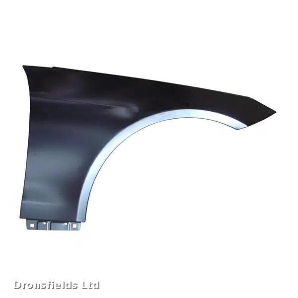 View Auto part R Wing Mercedes E Class 2013