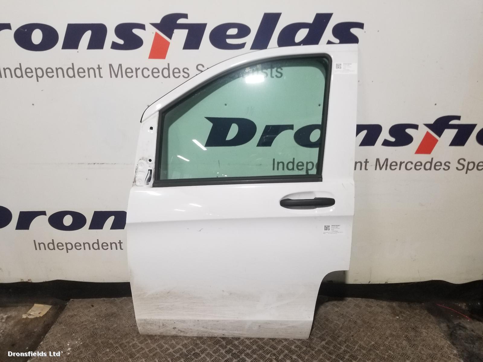 View Auto part L Front Door Mercedes Vito 2020