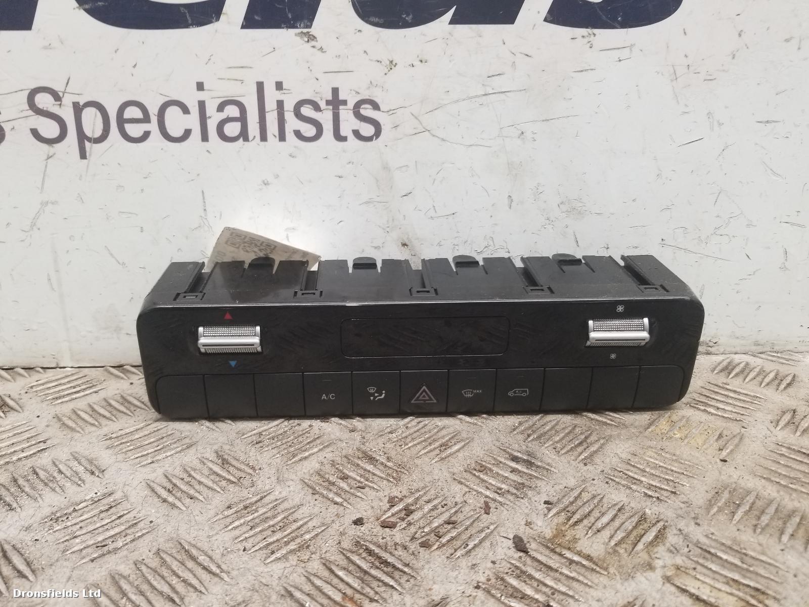 View Auto part Heater/AC Controller Mercedes Sprinter 2019