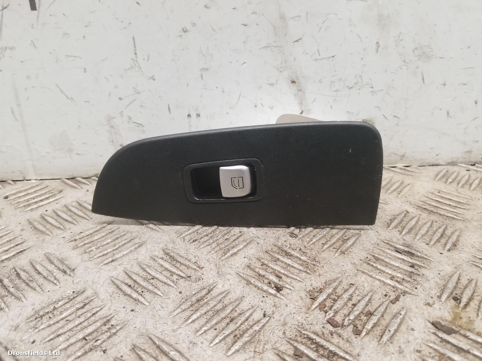 View Auto part Elect. Window Switch Mercedes Vito 2021