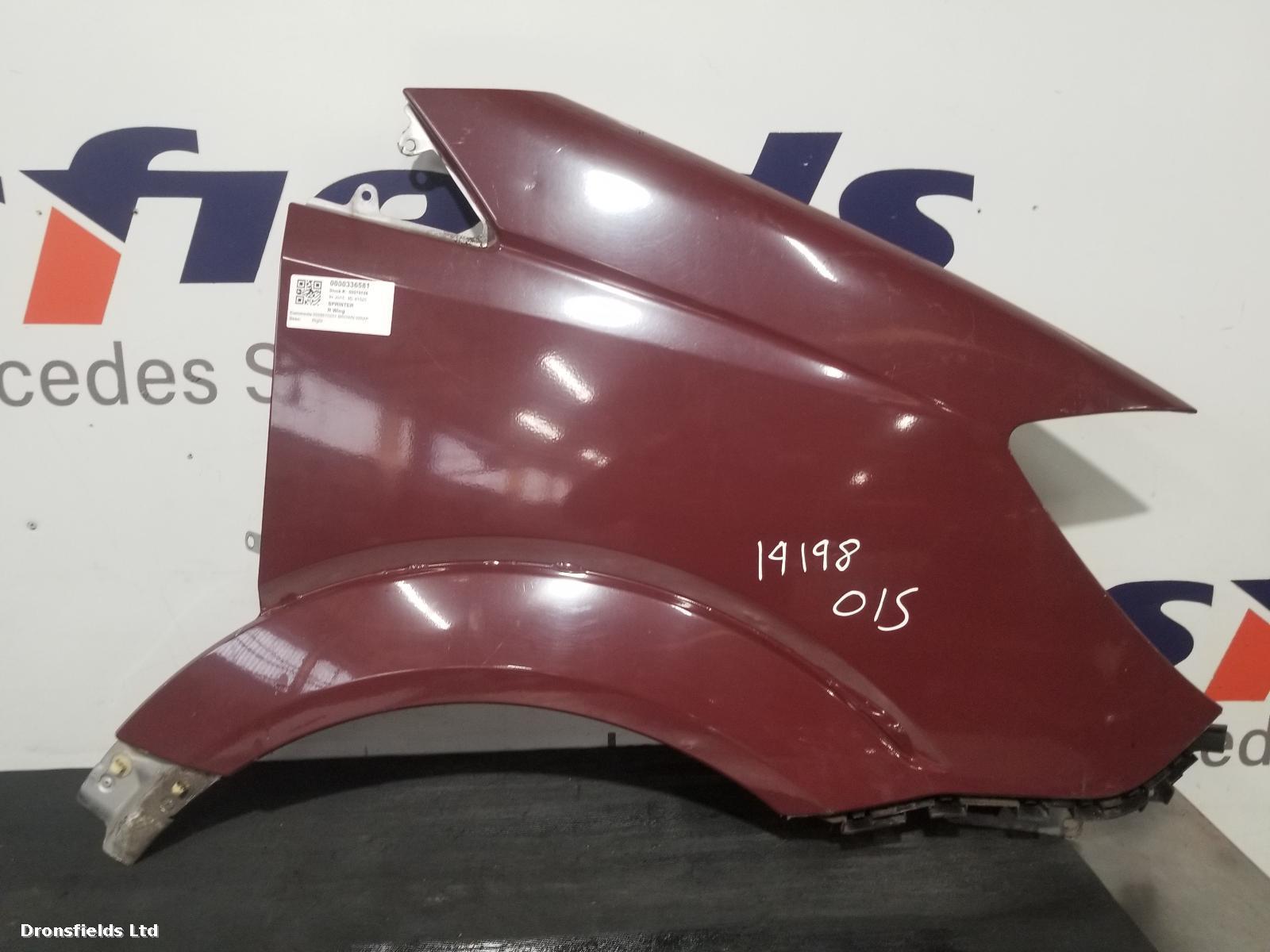 View Auto part R Wing Mercedes Sprinter 2015