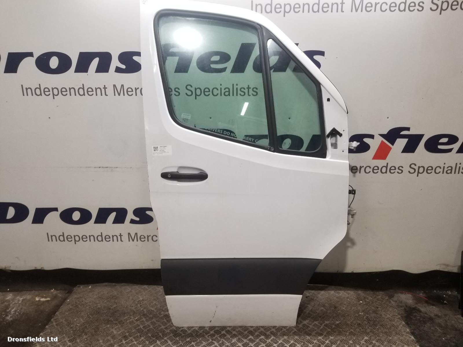 View Auto part R Front Door Mercedes Sprinter 2020