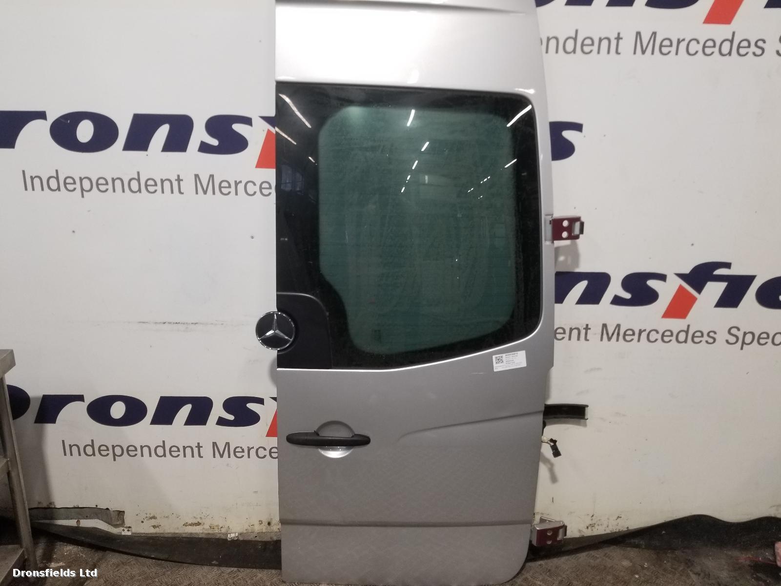 View Auto part R Rear Door Mercedes Sprinter 2015