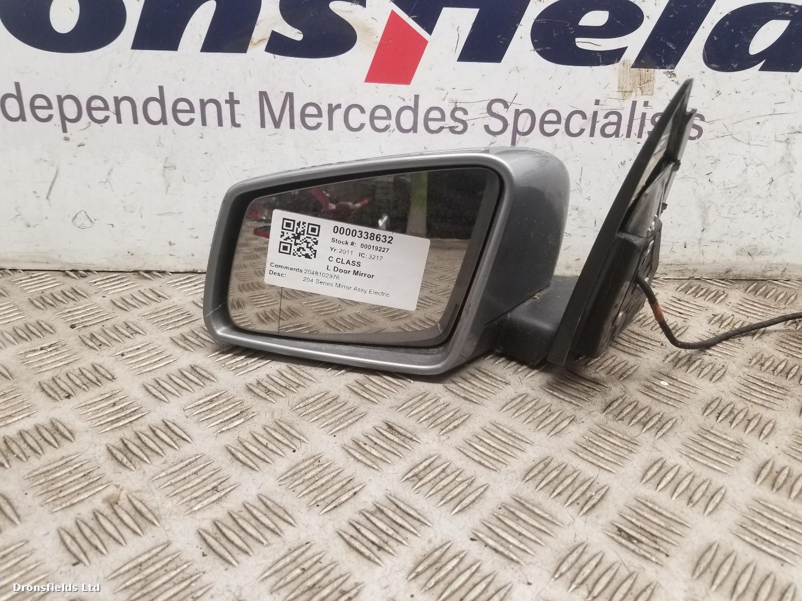 View Auto part L Door Mirror Mercedes C Class 2011