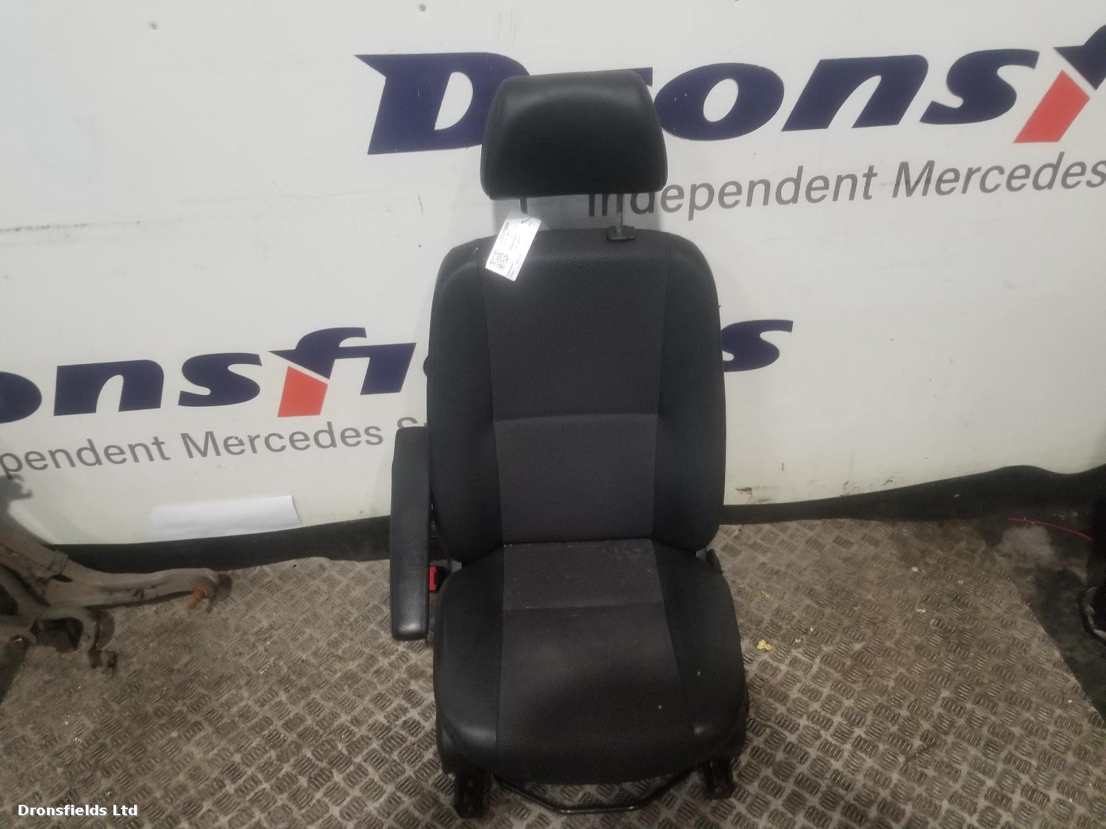 View Auto part Front Seat Mercedes Sprinter 2016