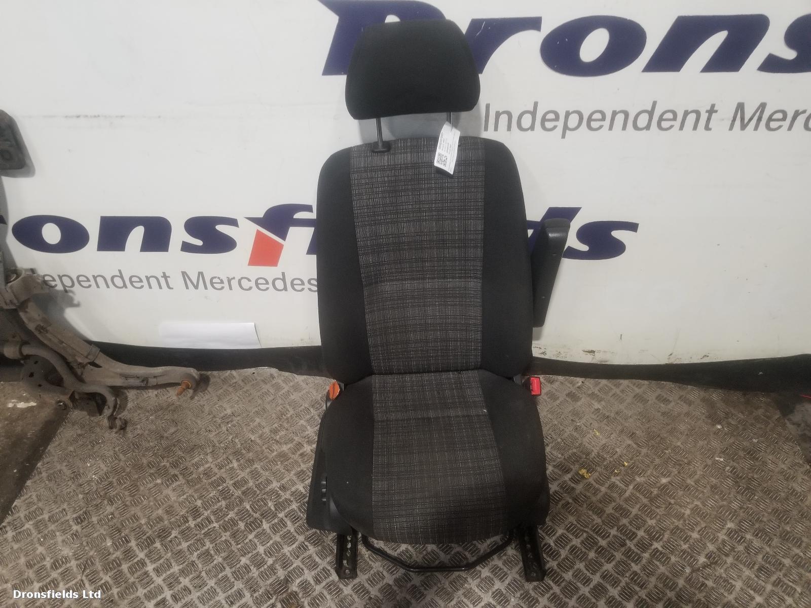 View Auto part Front Seat Mercedes Sprinter 2017