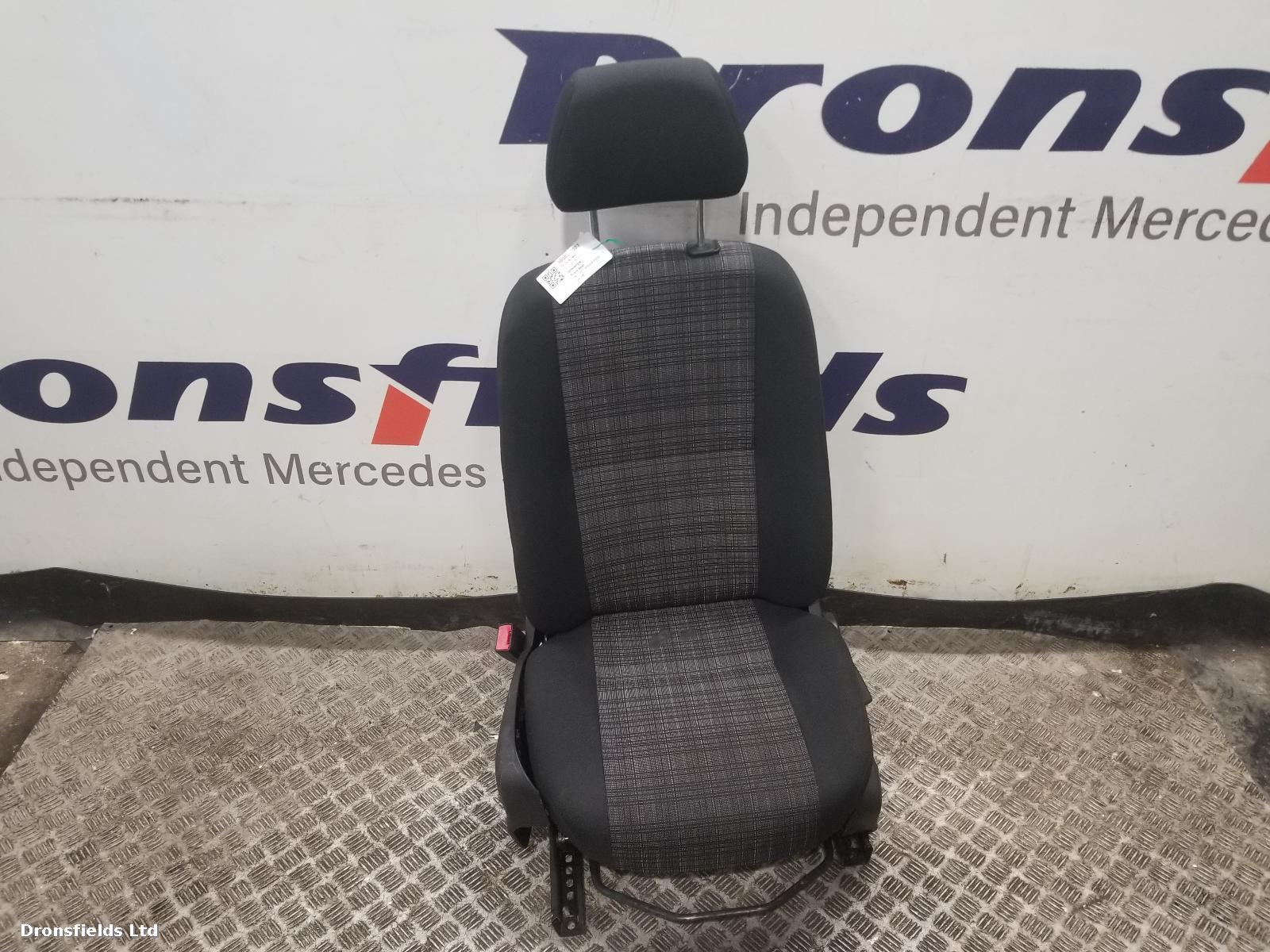 View Auto part Front Seat Mercedes Sprinter 2018