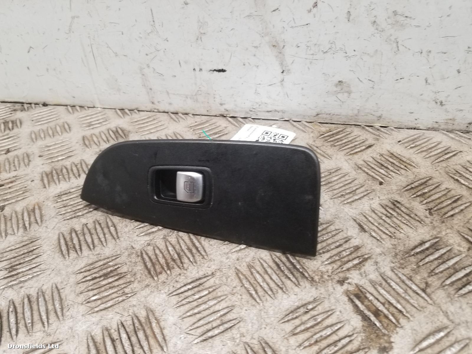 View Auto part Elect. Window Switch Mercedes Vito 2019