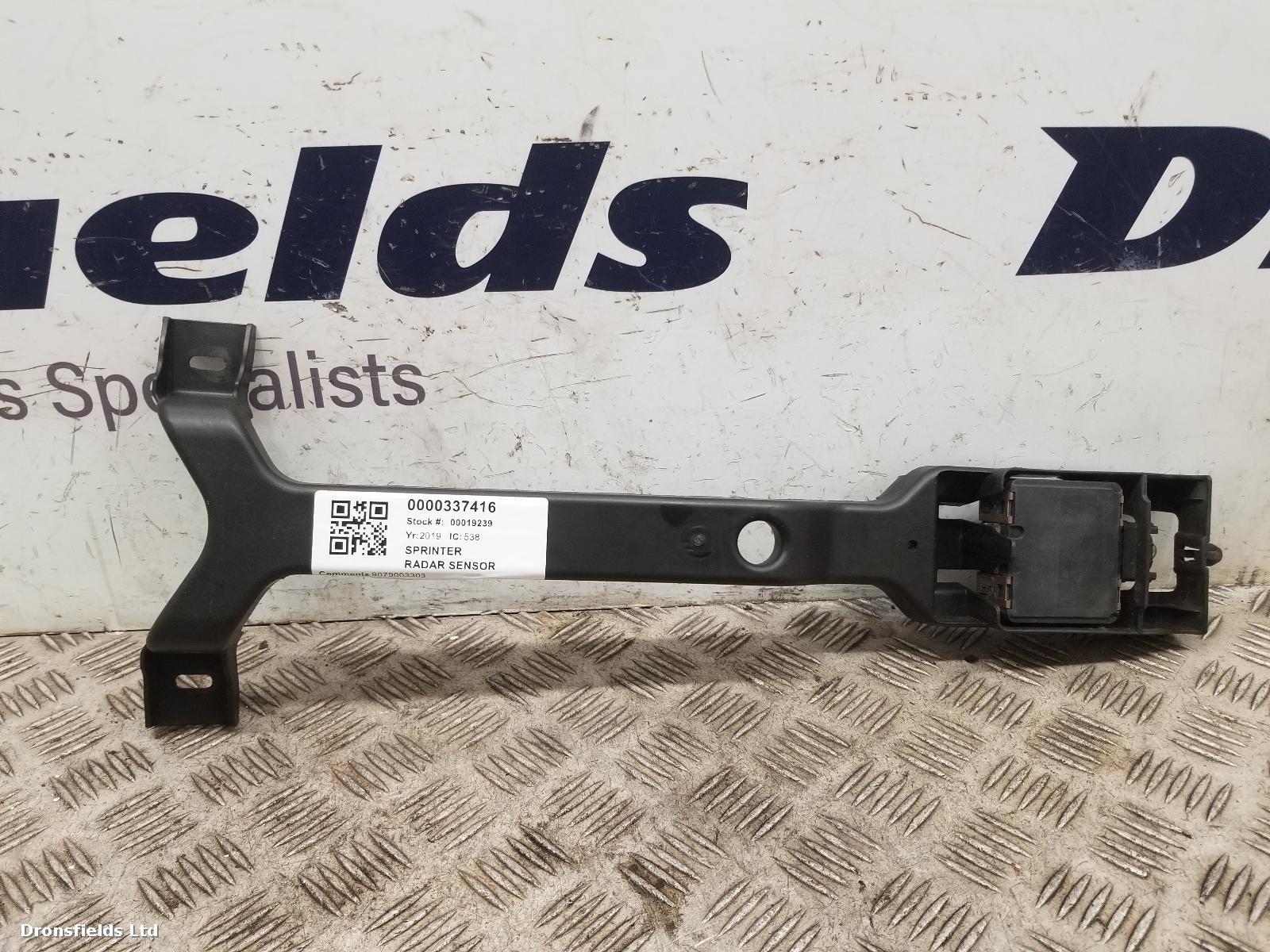 View Auto part Radar Sensor Mercedes Sprinter 2019