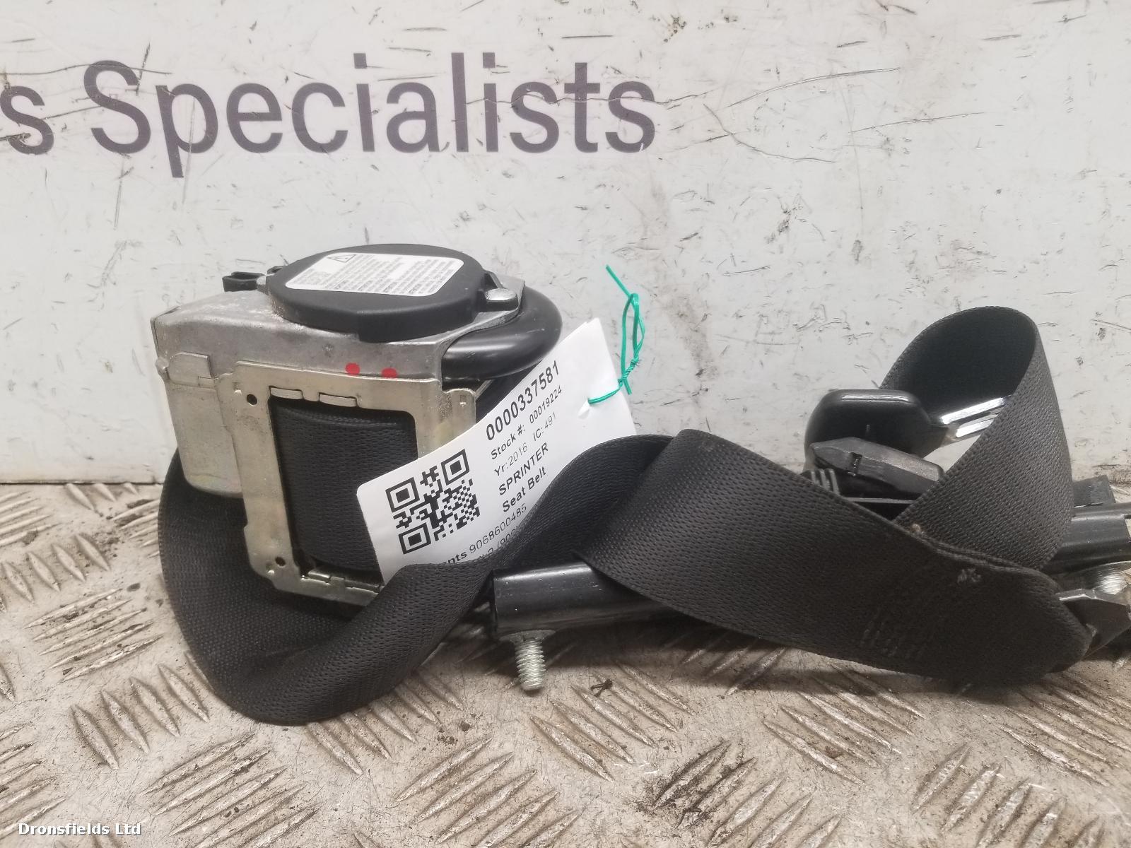 View Auto part Seat Belt Mercedes Sprinter 2016