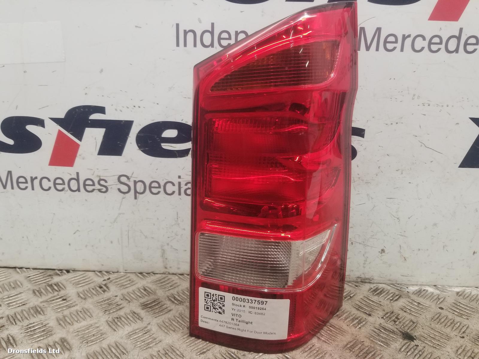 View Auto part R Taillight Mercedes Vito 2015