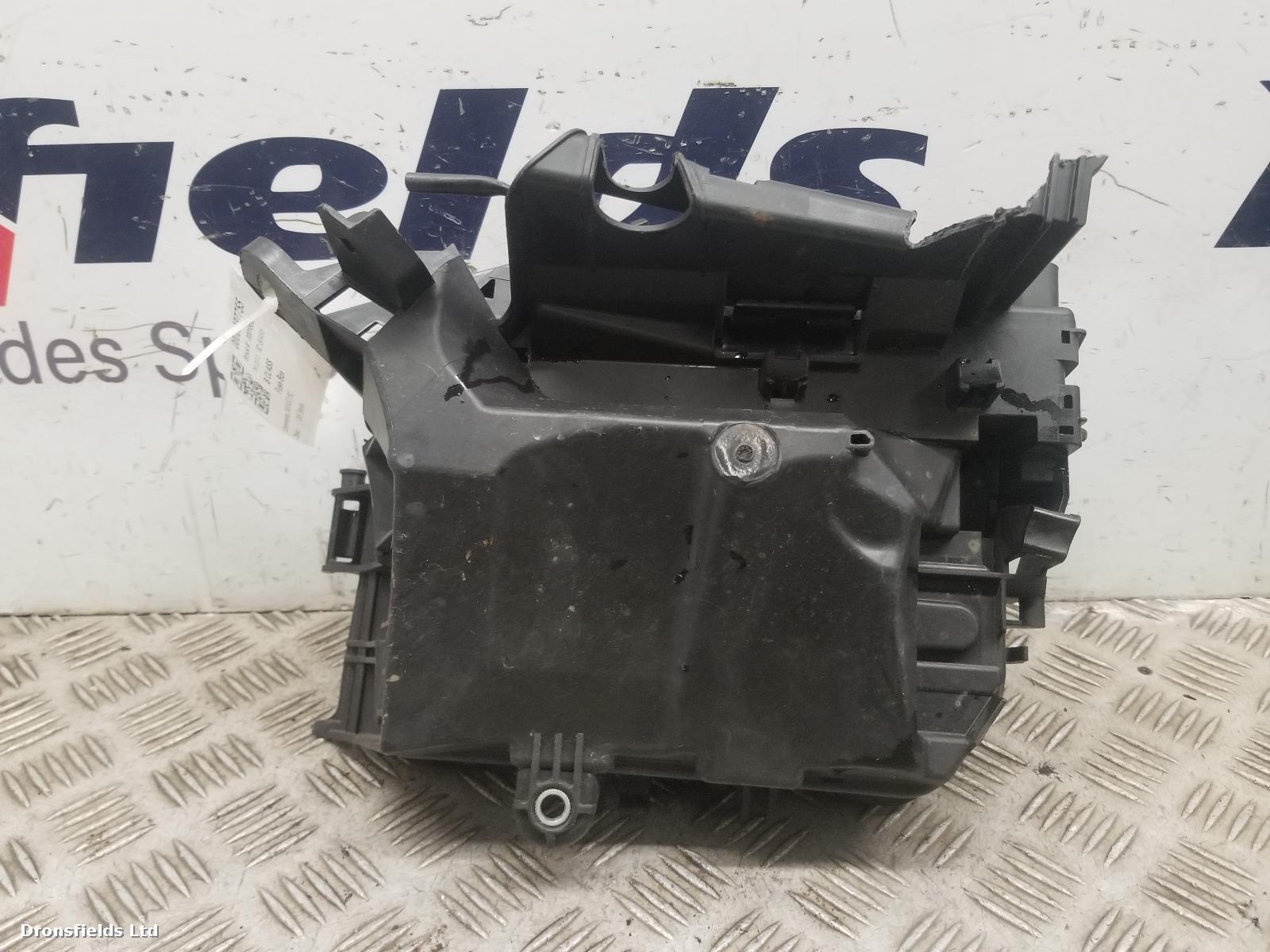 View Auto part Fuse Box Mercedes B Class 2013