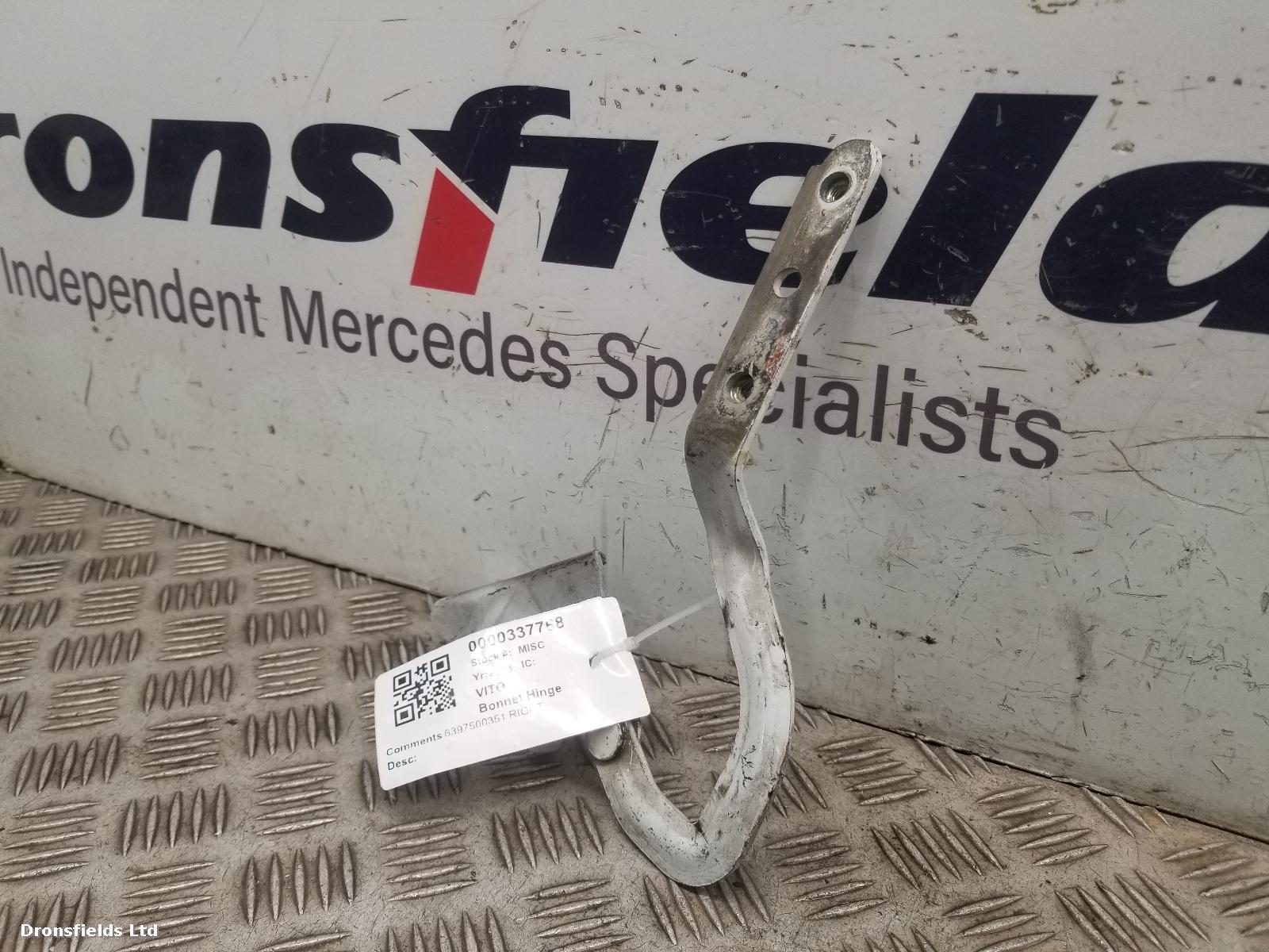 View Auto part Bonnet Hinge Mercedes Vito 2013