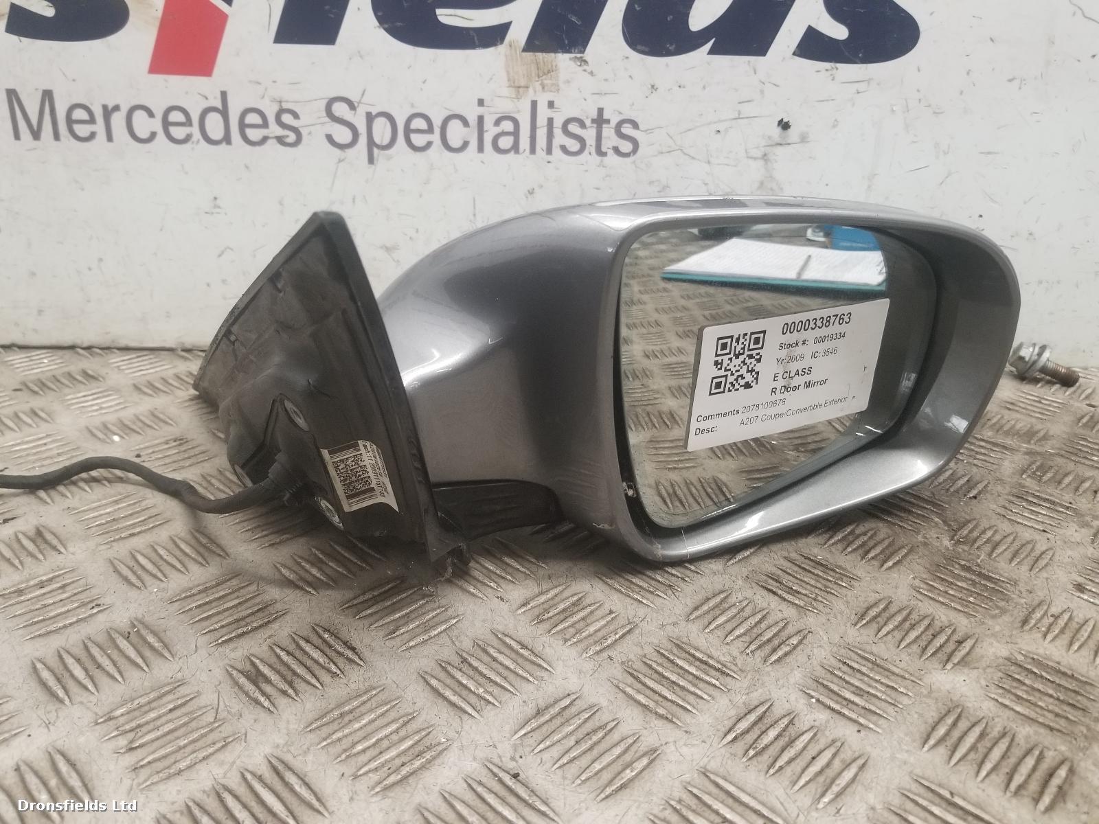 View Auto part R Door Mirror Mercedes E Class 2009