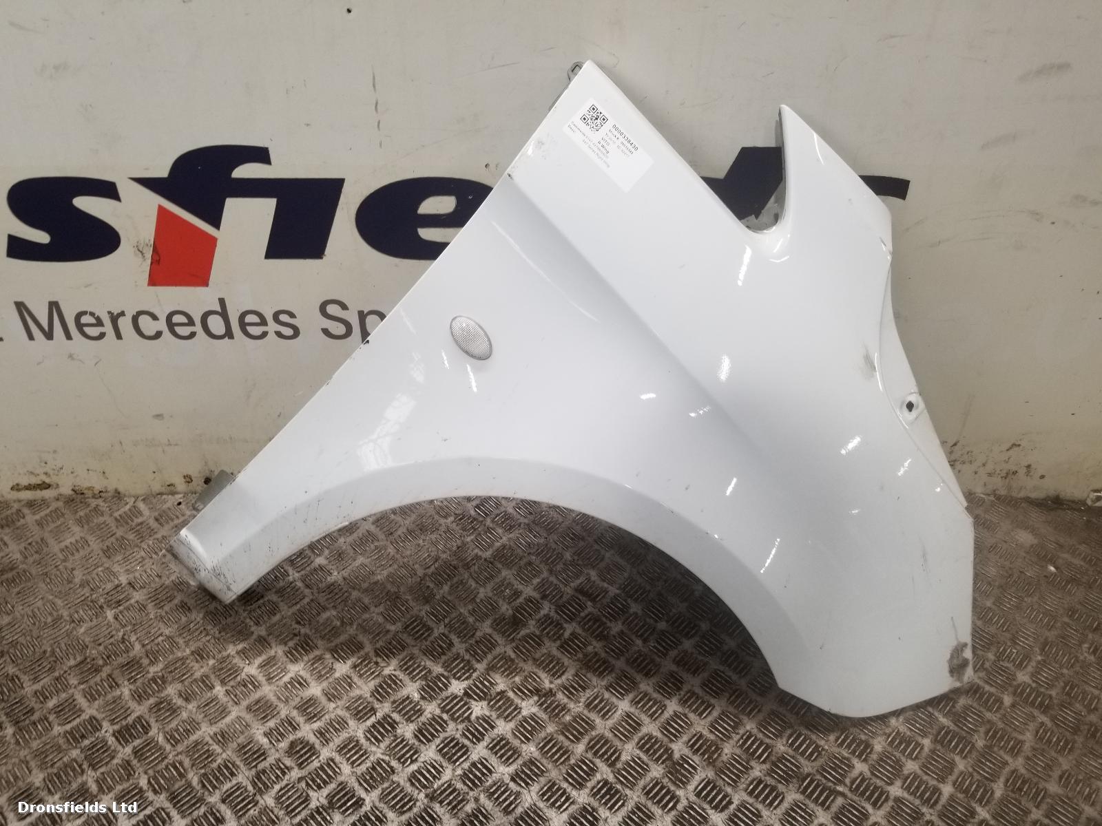 View Auto part R Wing Mercedes Vito 2016
