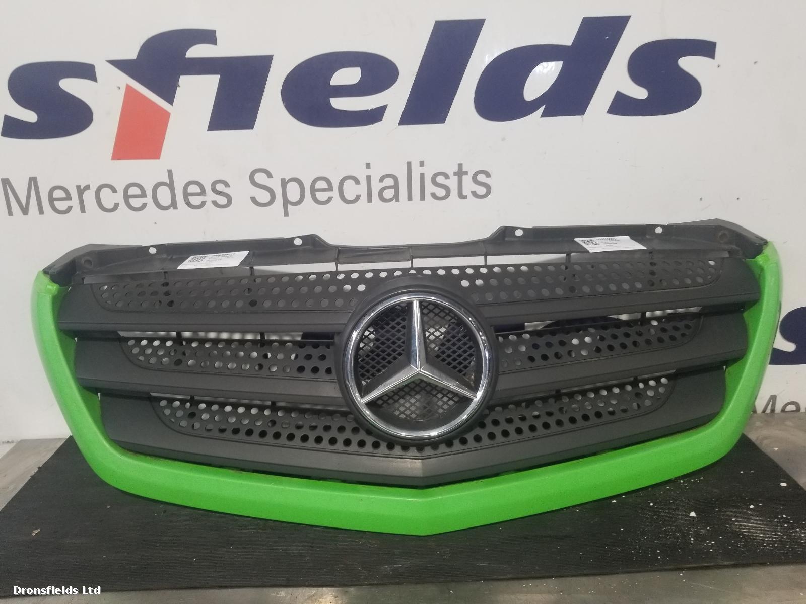 View Auto part Grille Mercedes Sprinter 2017