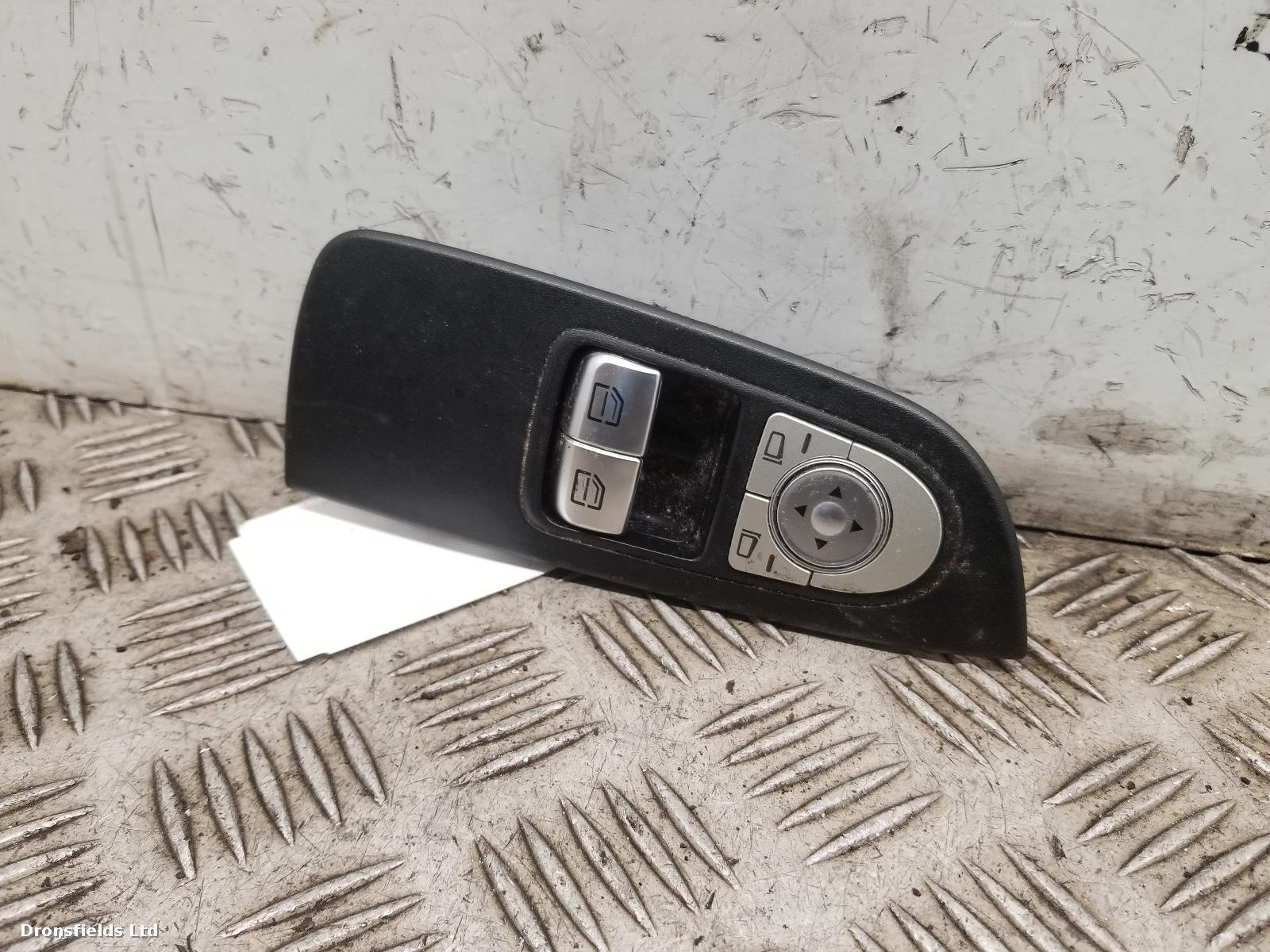 View Auto part Elect. Window Switch Mercedes Vito 2019