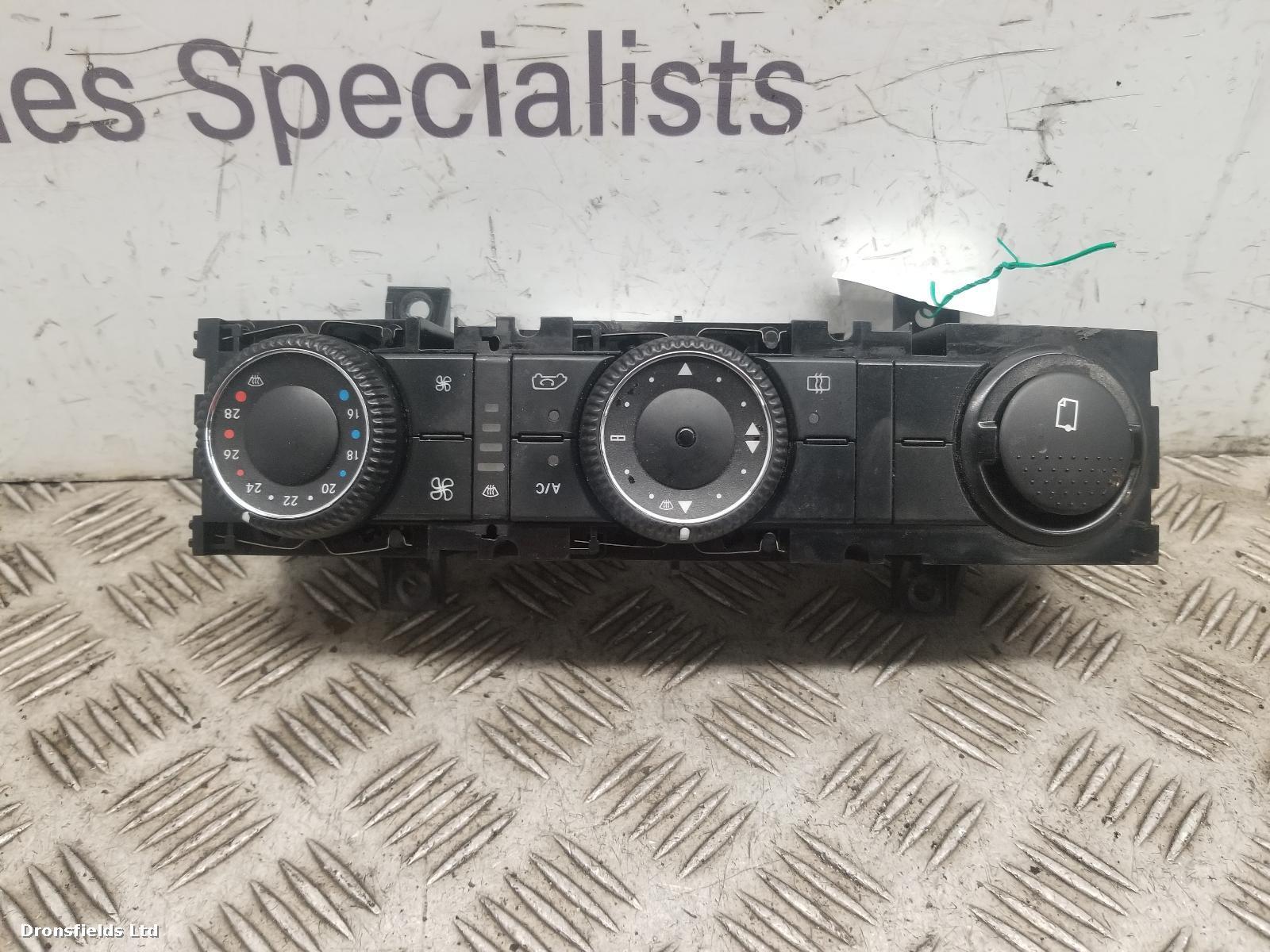 View Auto part Heater/AC Controller Mercedes Sprinter 2013