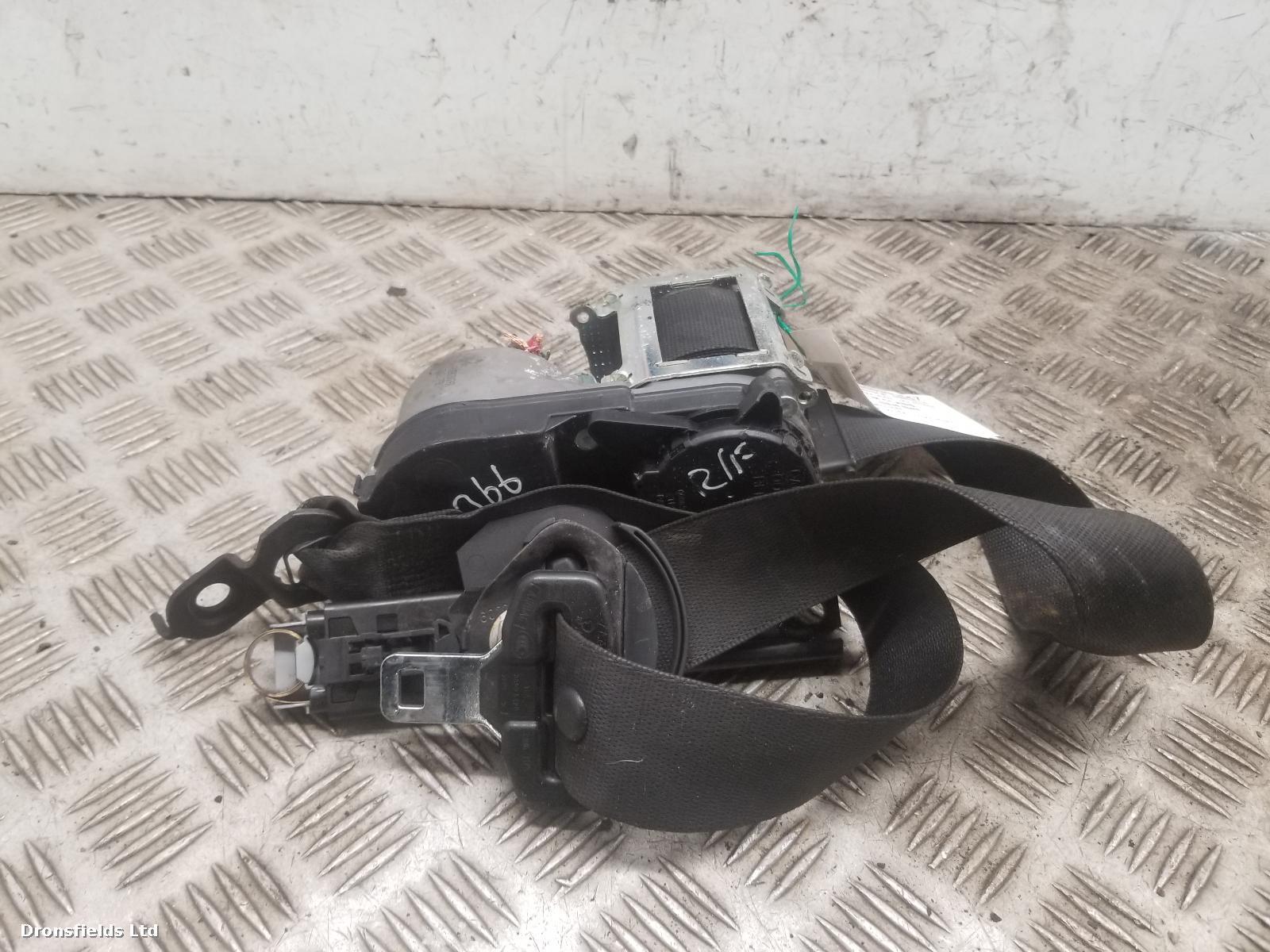 View Auto part Seat Belt Mercedes M Class 2007