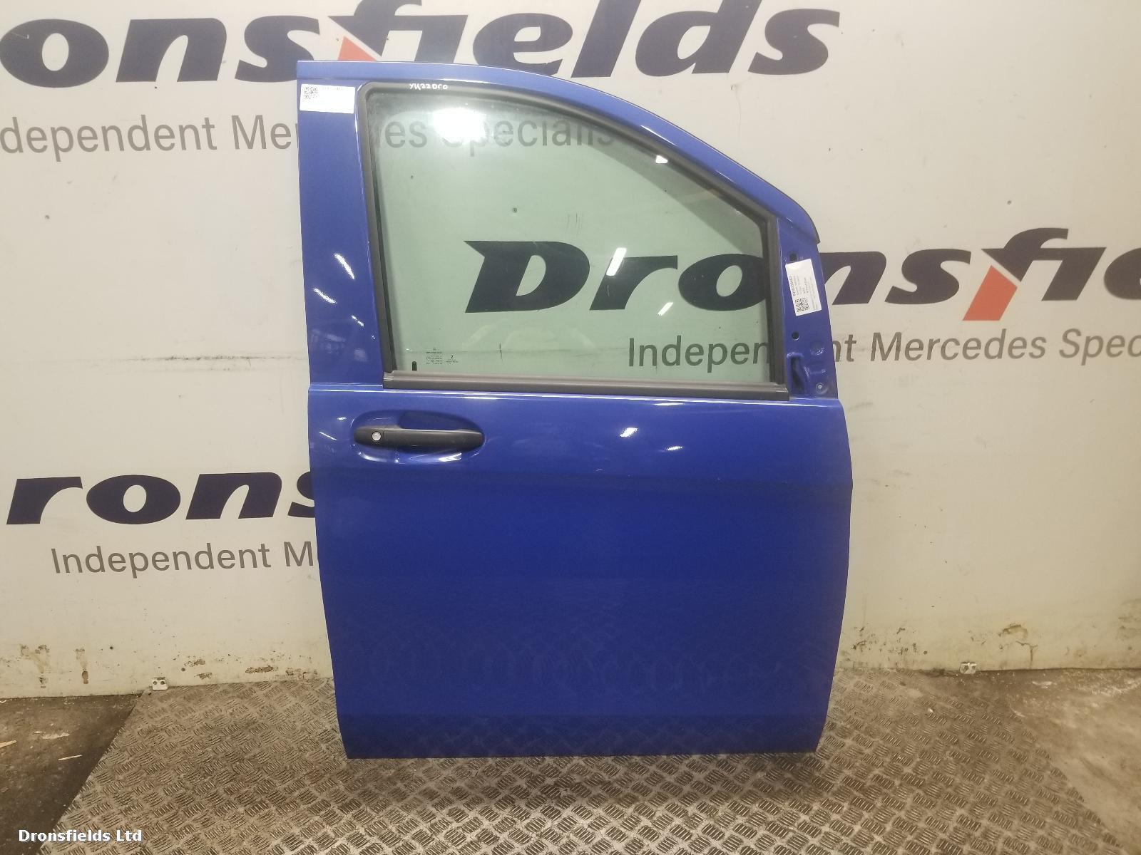 View Auto part R Front Door Mercedes Vito 2022