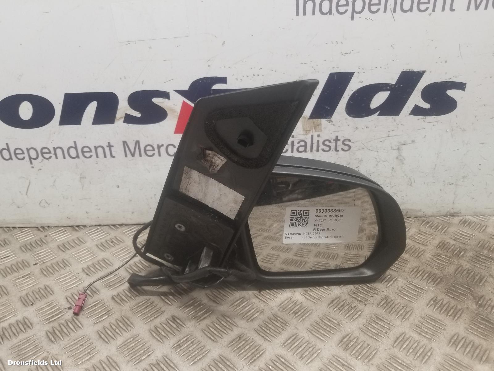 View Auto part R Door Mirror Mercedes Vito 2022