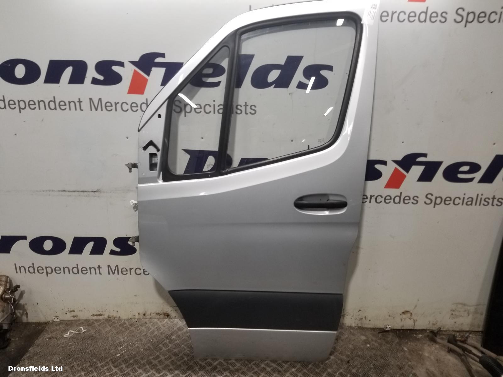 View Auto part L Front Door Mercedes Sprinter 2019