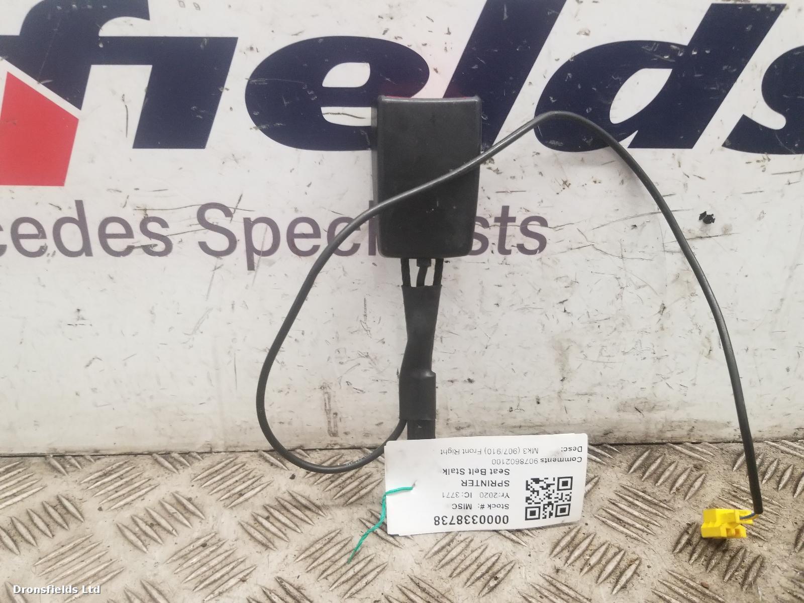 View Auto part Seat Belt Mercedes Sprinter 2020