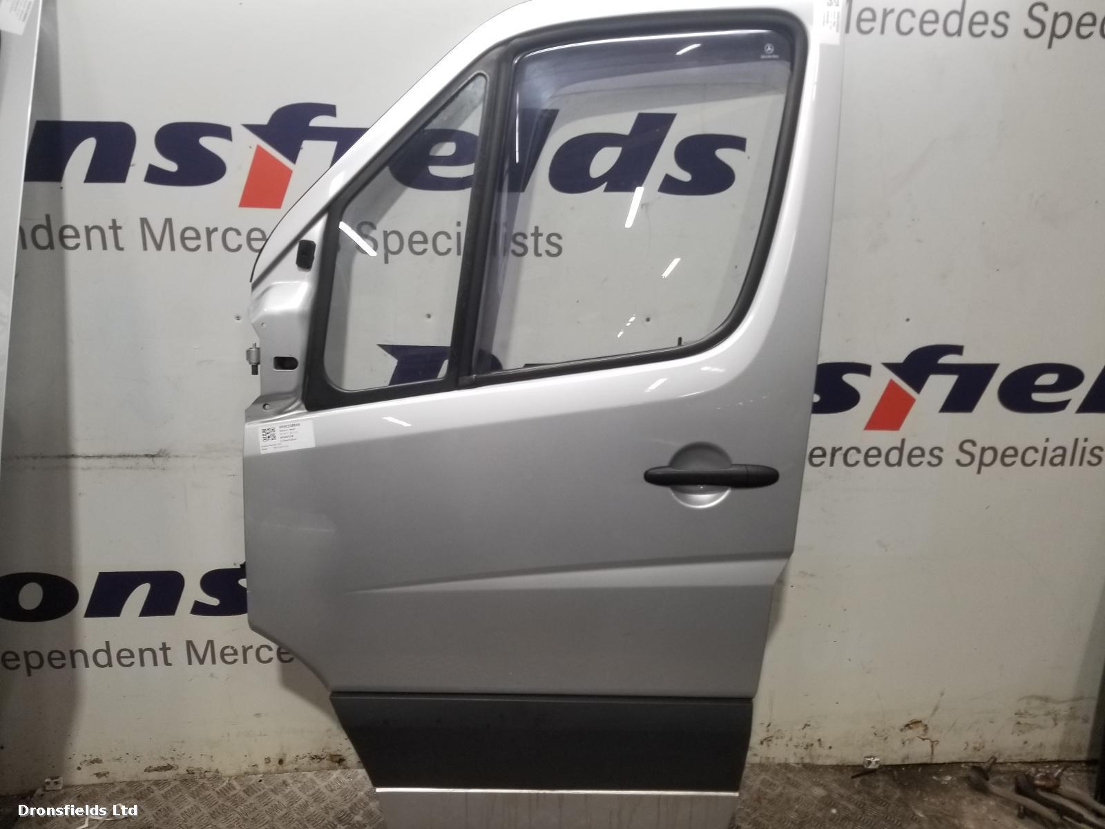 View Auto part L Front Door Mercedes Sprinter 2017