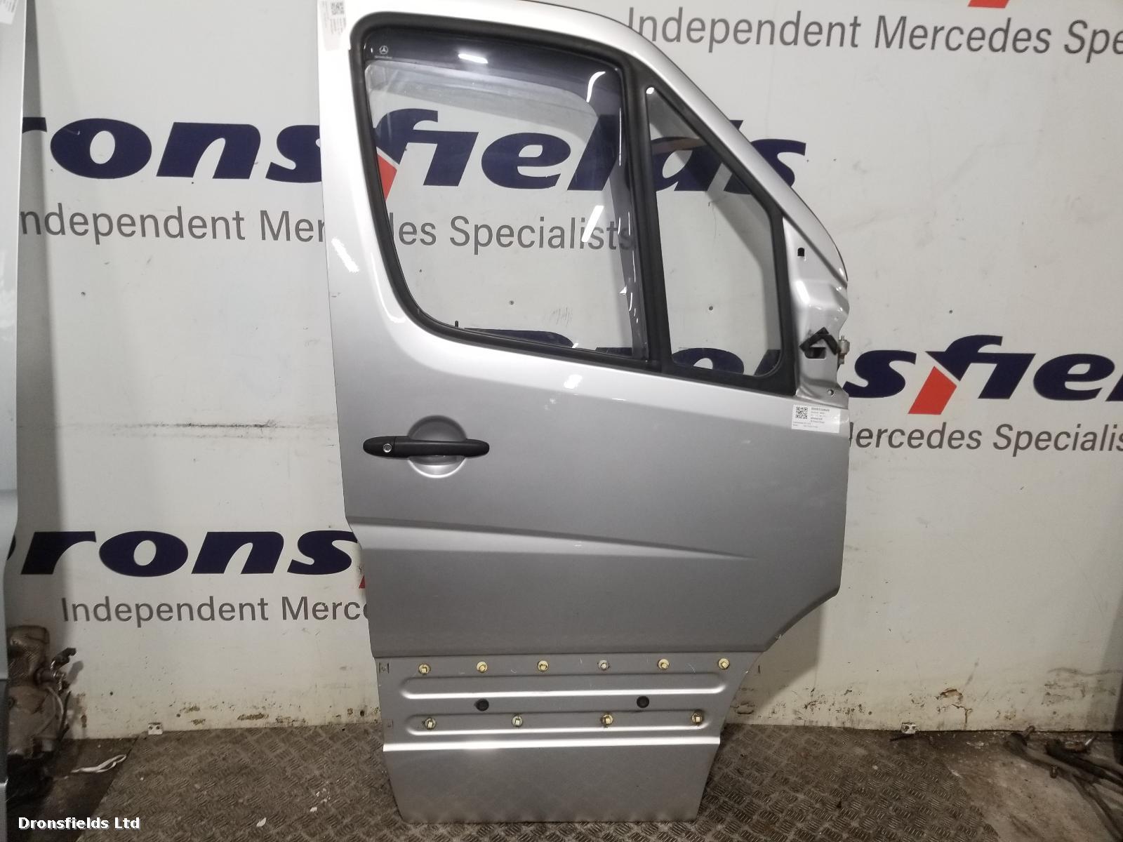 View Auto part R Front Door Mercedes Sprinter 2017