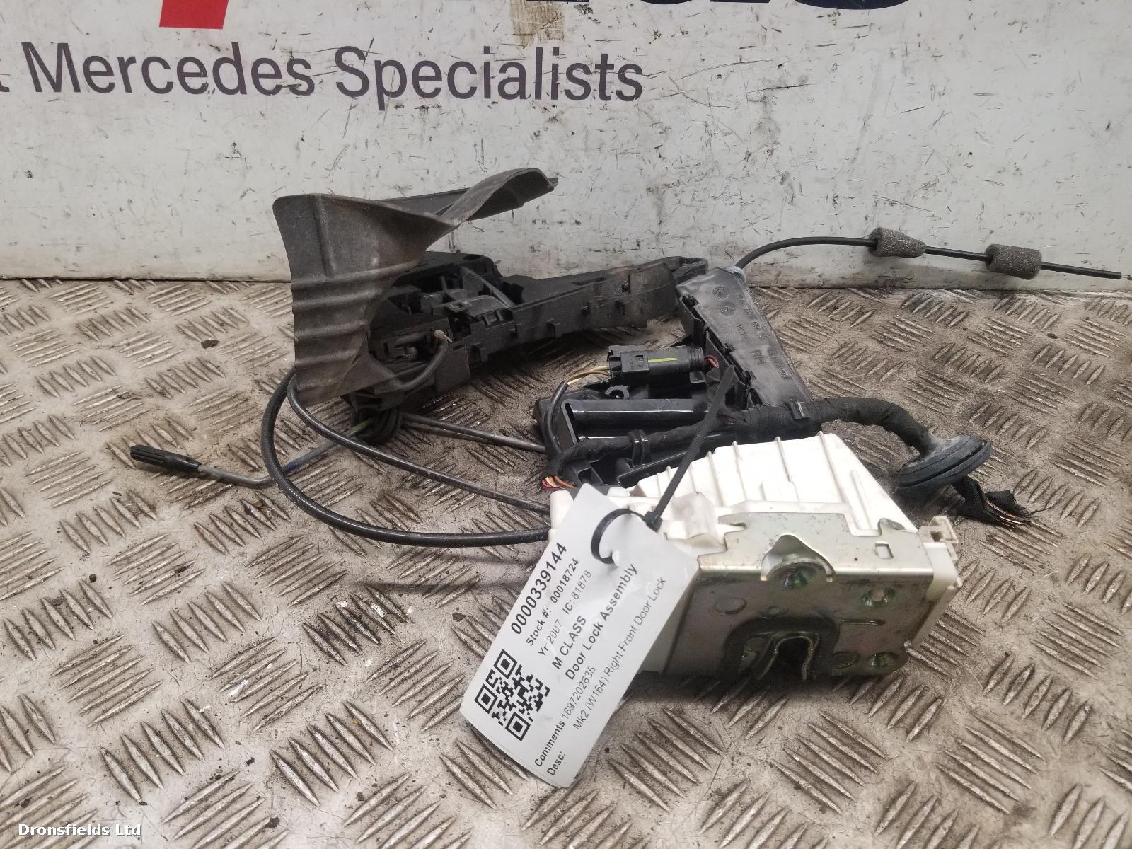 View Auto part Door Lock Assembly Mercedes M Class 2007