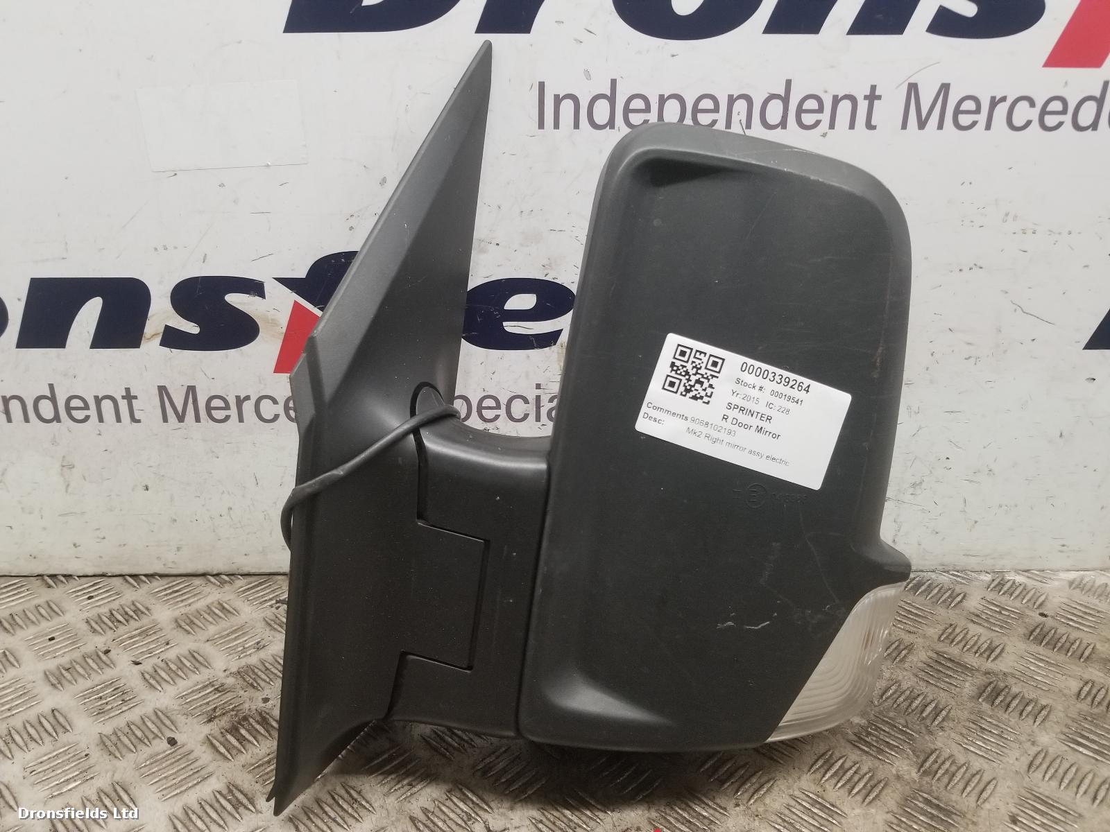 View Auto part R Door Mirror Mercedes Sprinter 2015