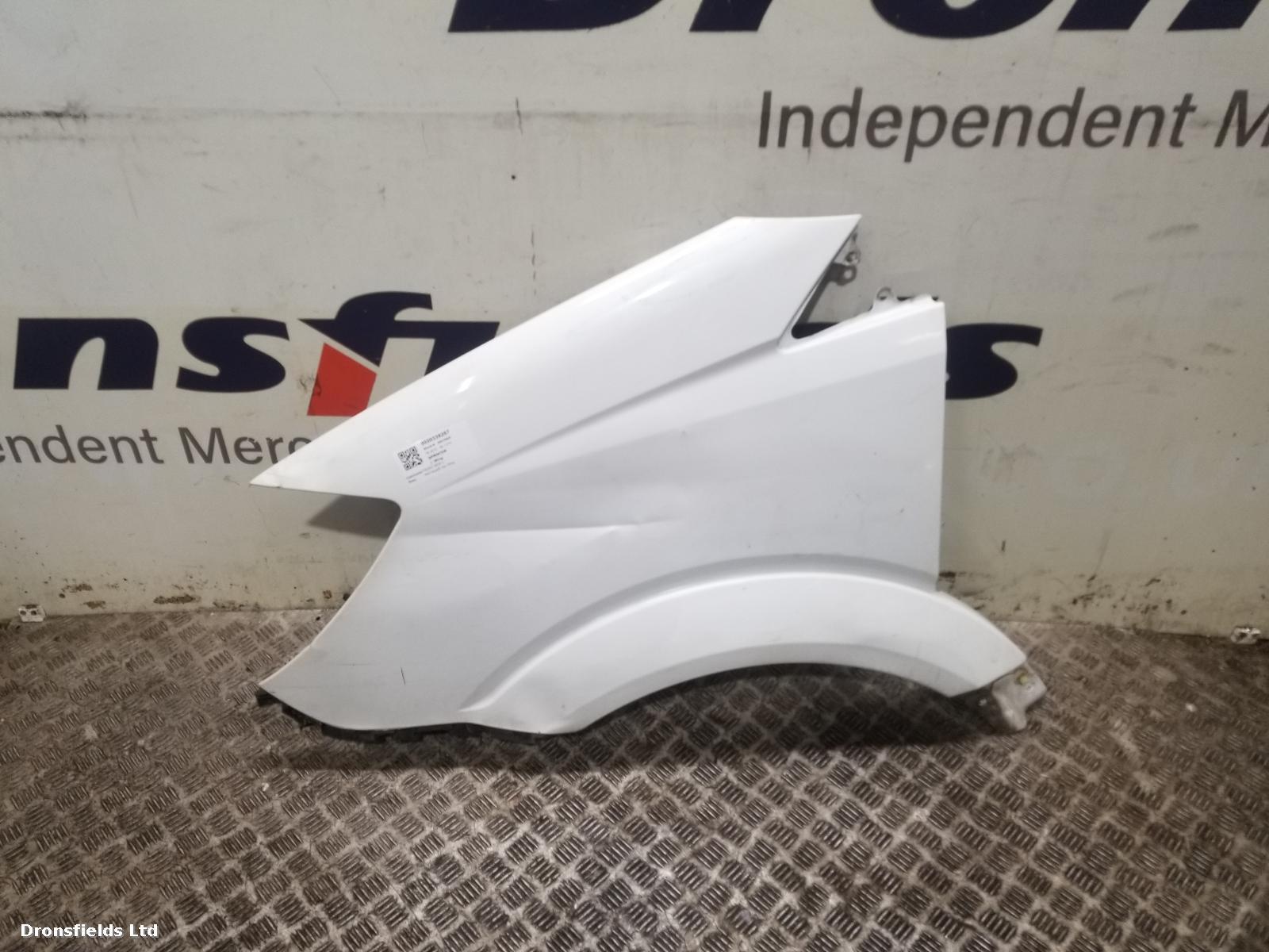View Auto part L Wing Mercedes Sprinter 2015