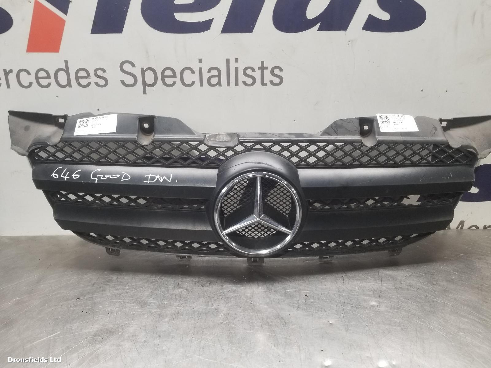 View Auto part Grille Mercedes Sprinter 2009