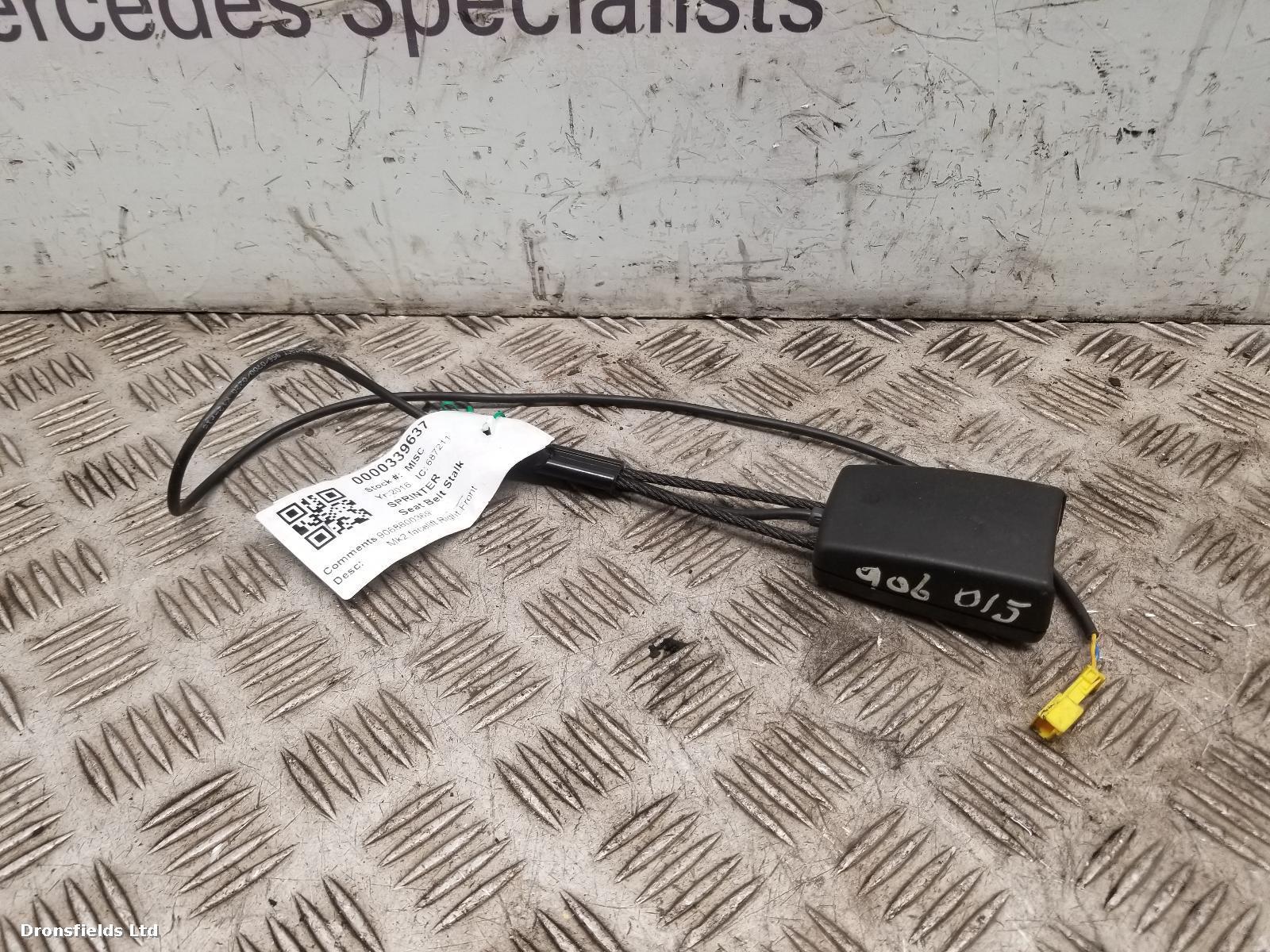 View Auto part Seat Belt Mercedes Sprinter 2016