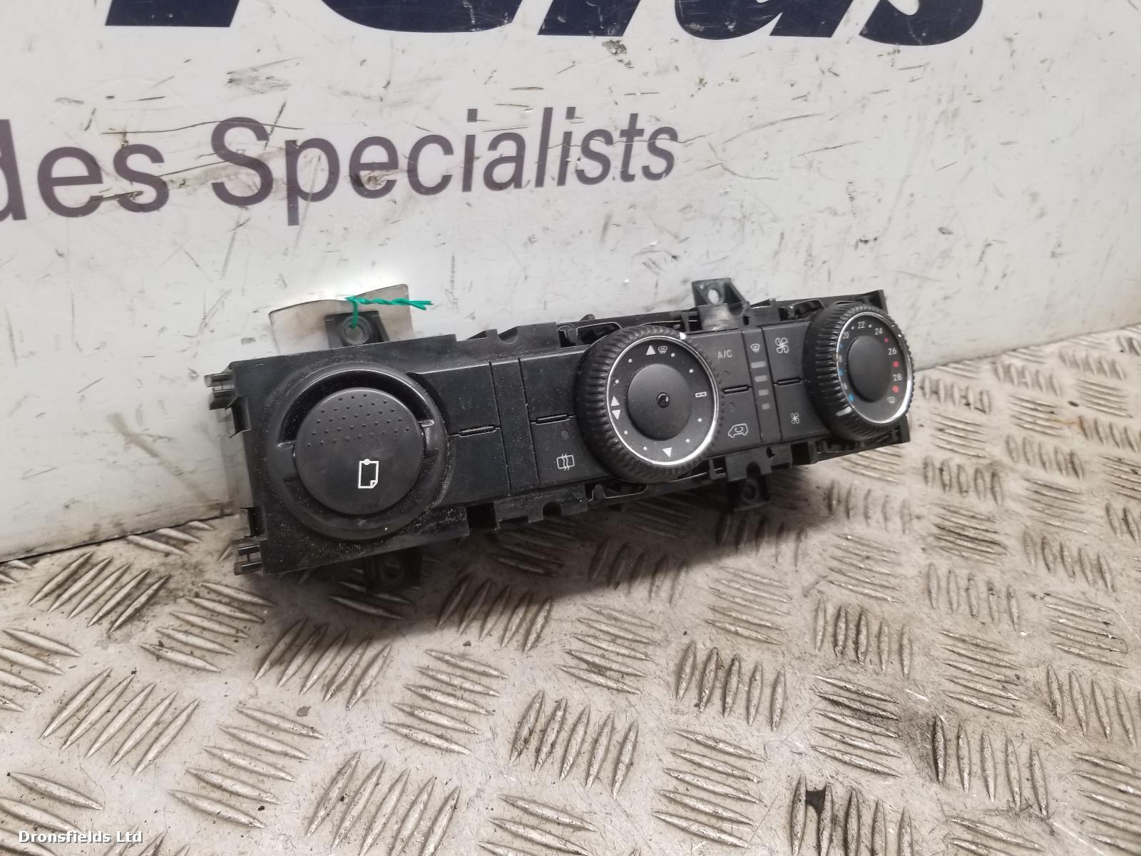 View Auto part Heater/AC Controller Mercedes Sprinter 2017