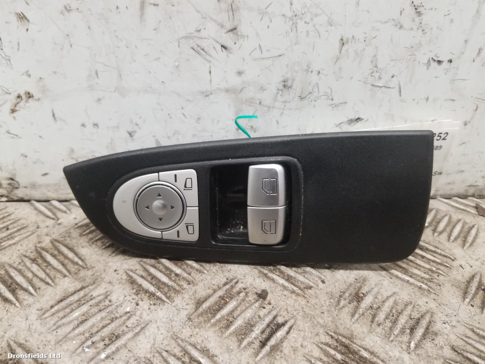View Auto part Elect. Window Switch Mercedes Vito 2018