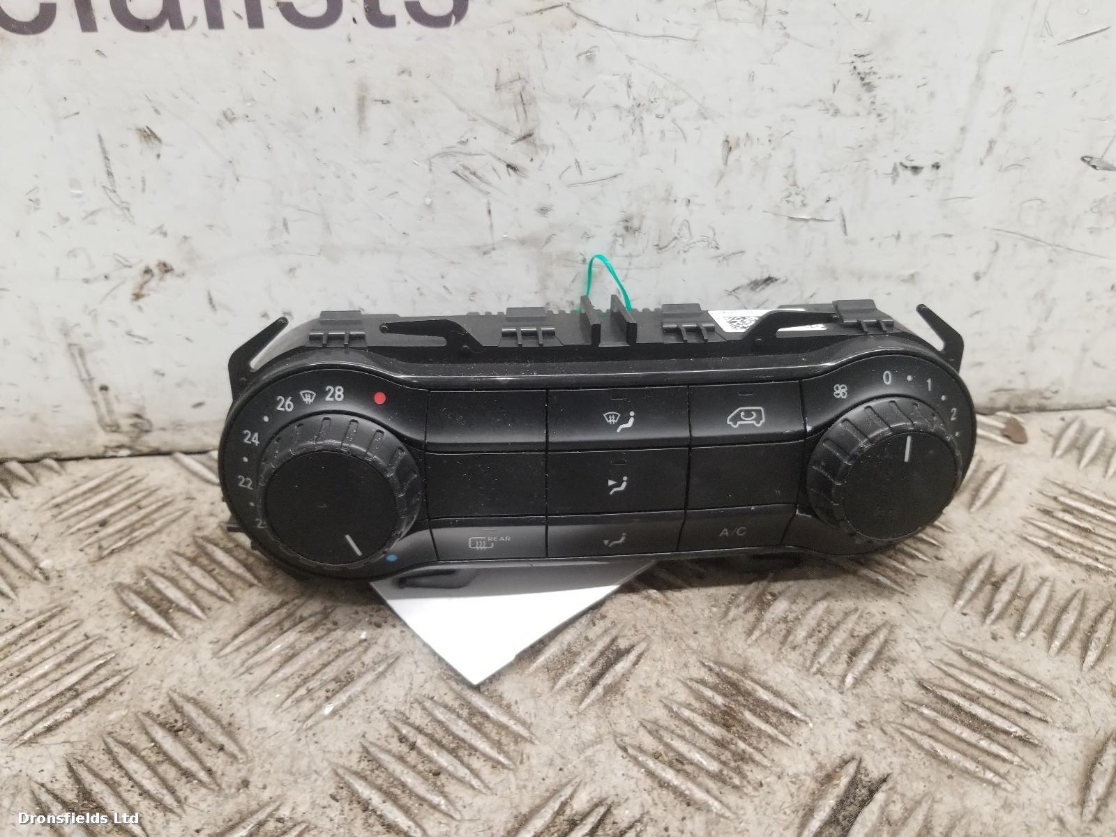 View Auto part Heater/AC Controller Mercedes Vito 2018