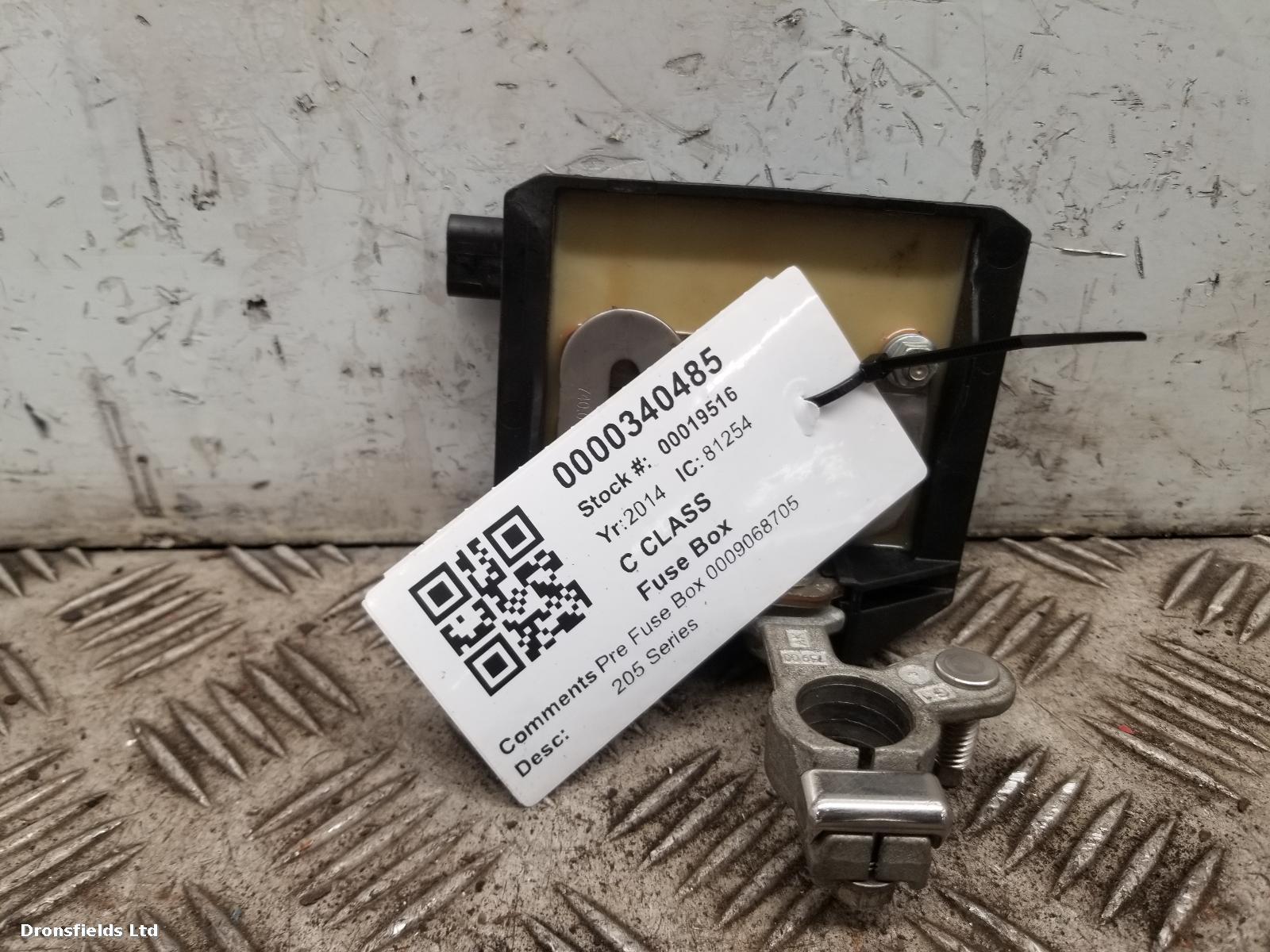 View Auto part Fuse Box Mercedes C Class 2014