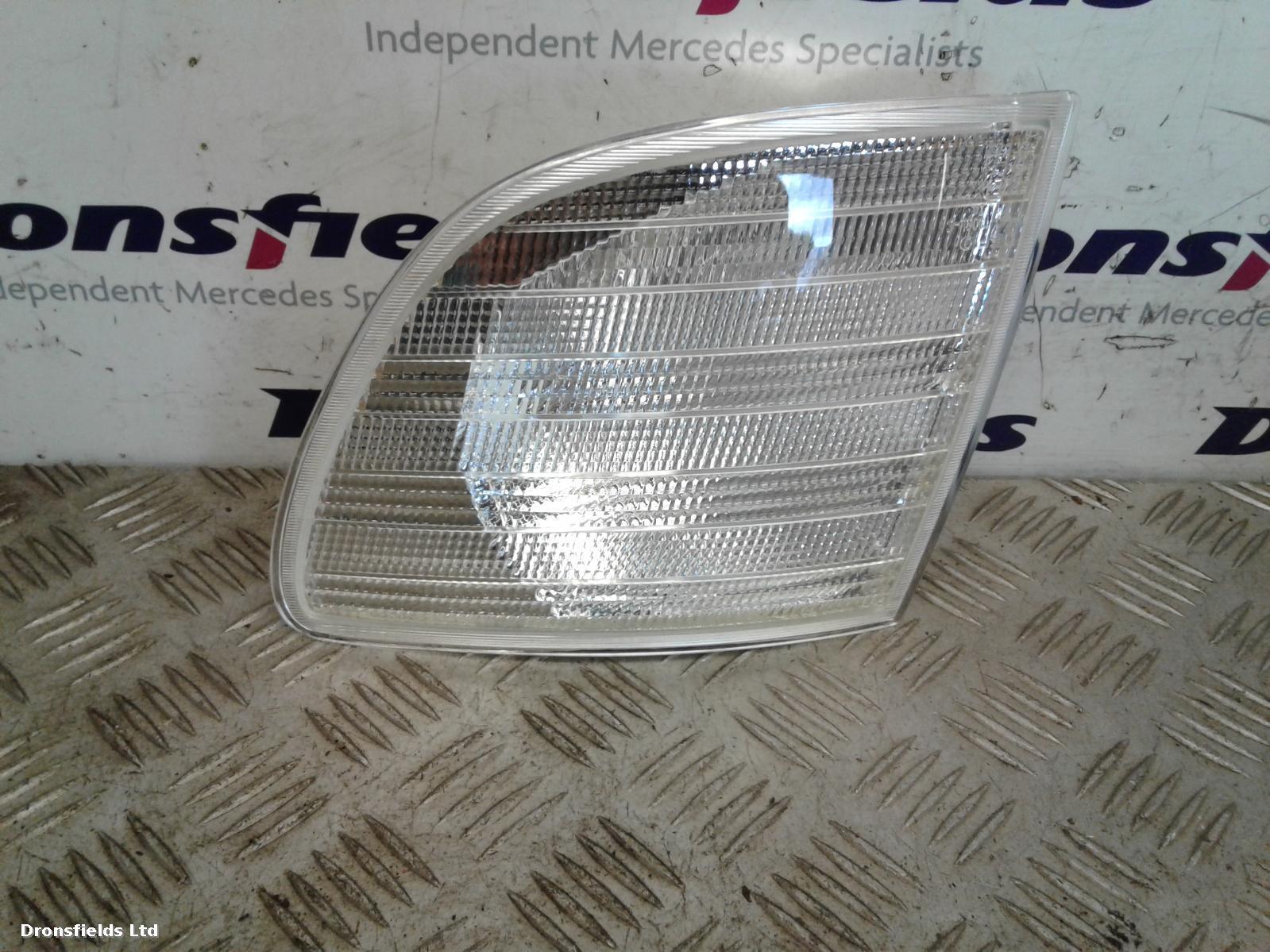 View Auto part L Indicator Light Mercedes Vito 1900