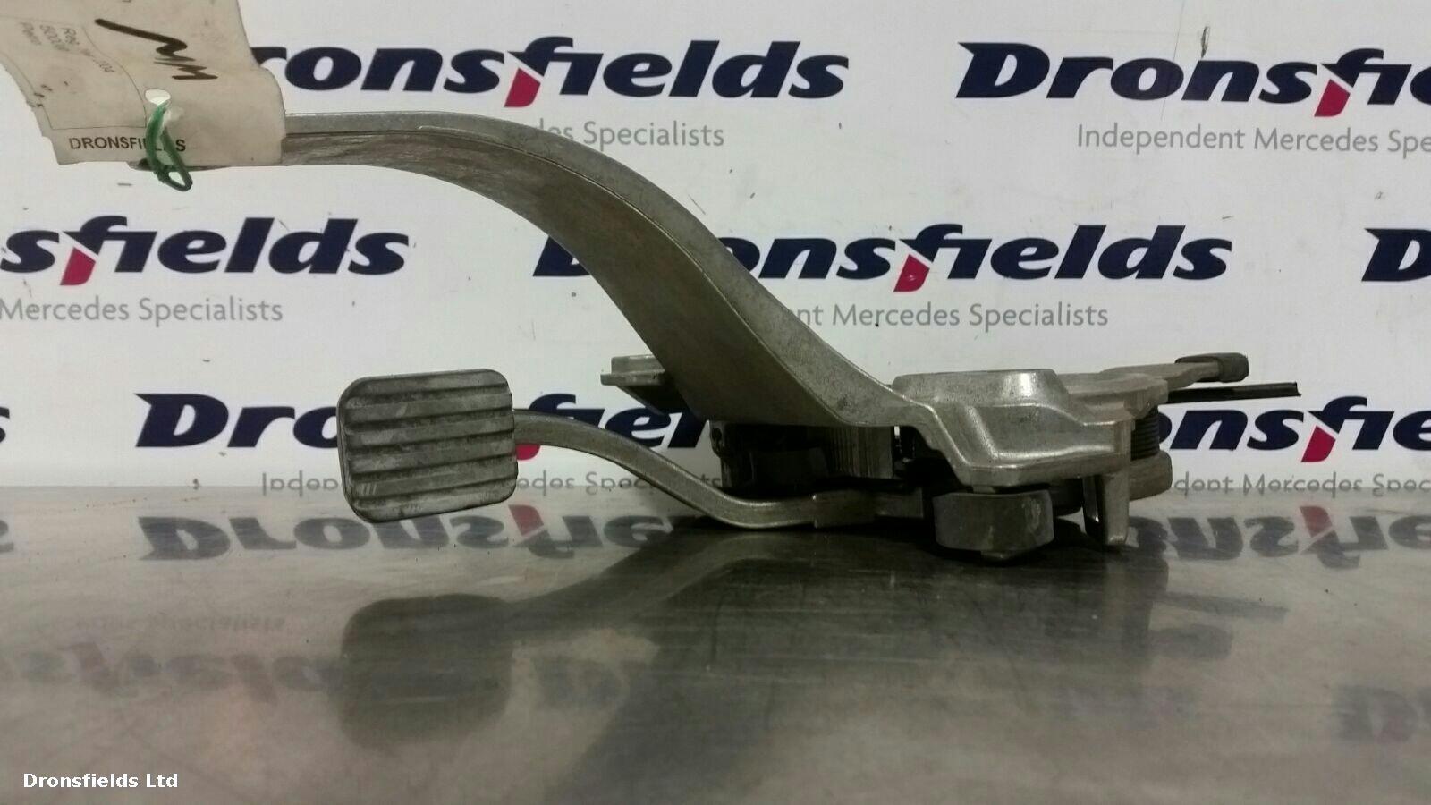 View Auto part Handbrake Lever/Button/Assembly Mercedes S Class 2004