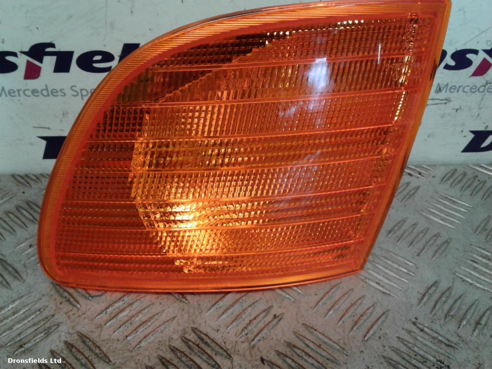 View Auto part L Indicator Light Mercedes Vito 1900