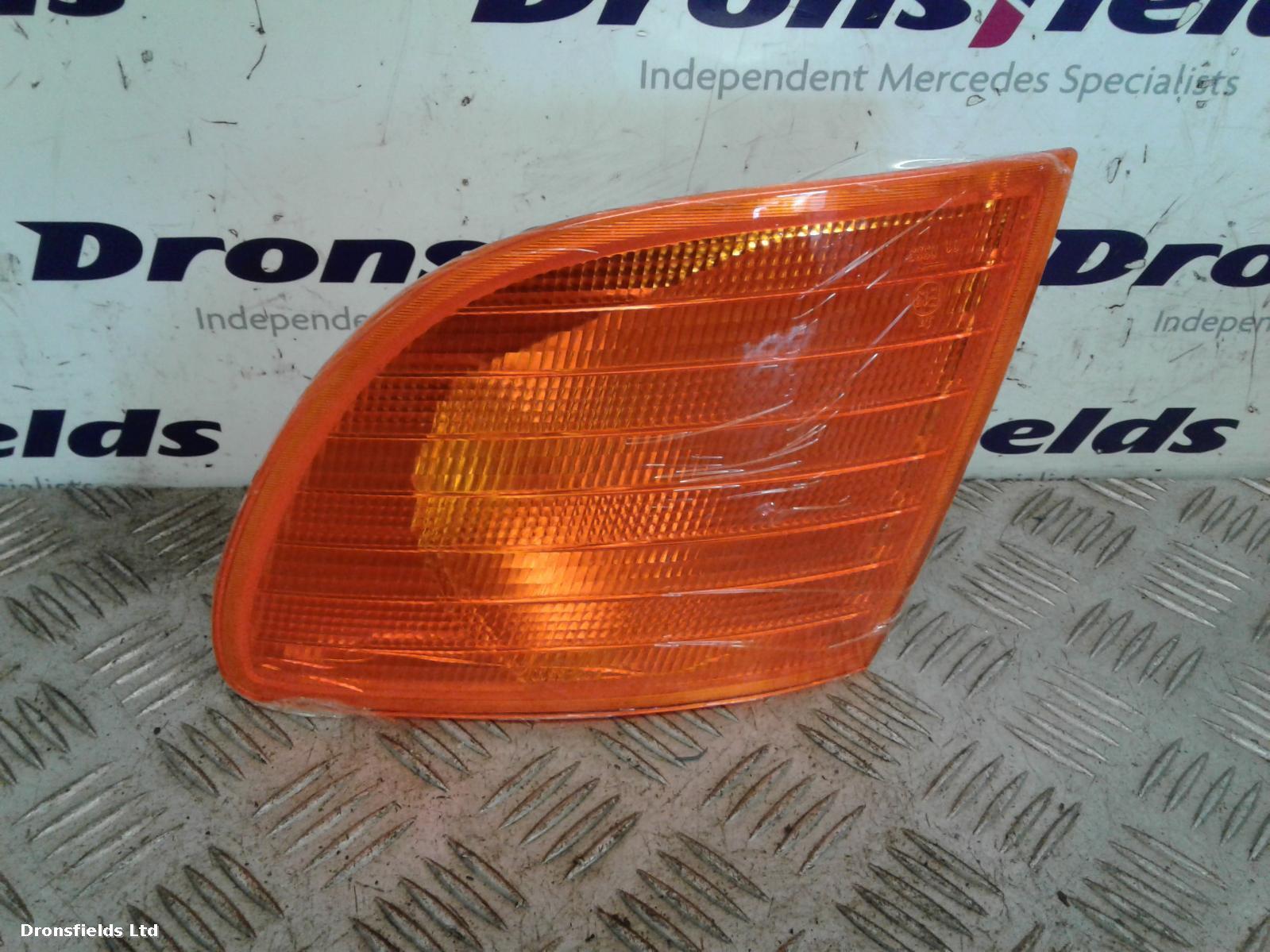 View Auto part L Indicator Light Mercedes Vito 1900