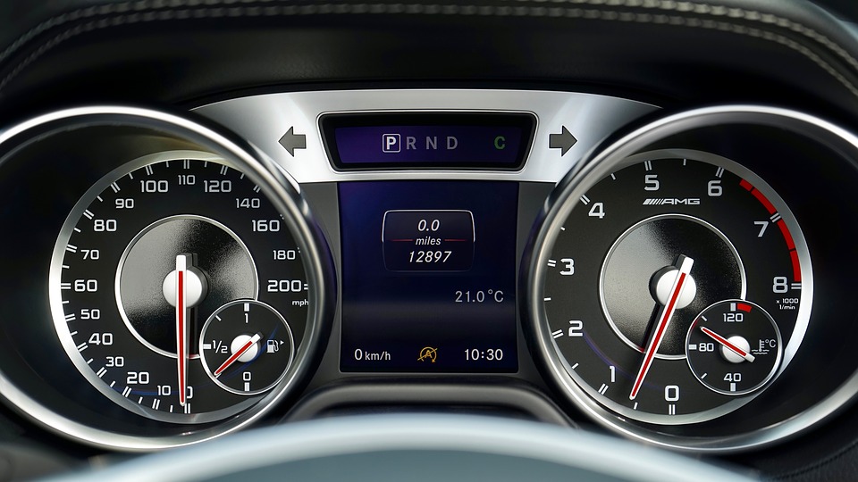 Common Mercedes-Benz Dashboard Lights Explained
